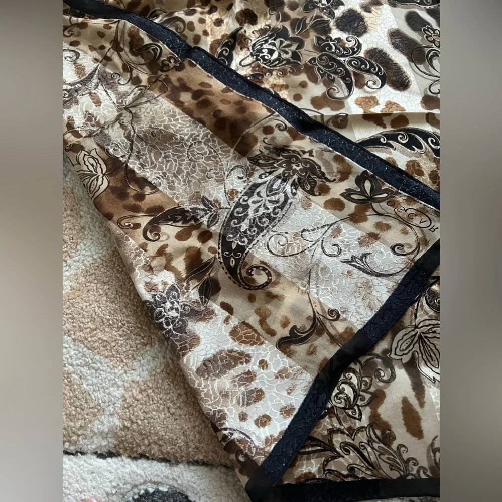 Oscar de la renta small 20.5 by 20.5 inches scarf